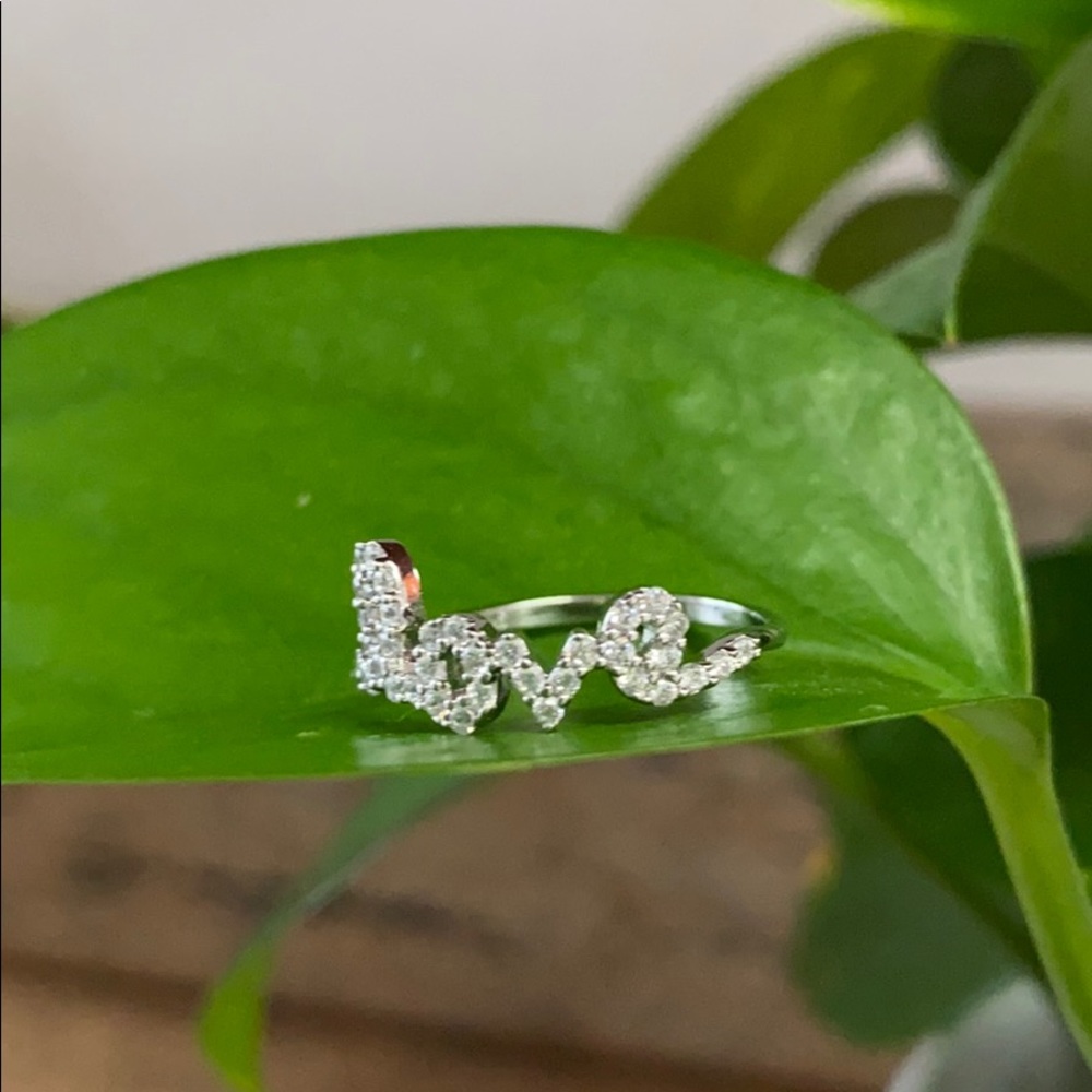 Love Diamonds Ring